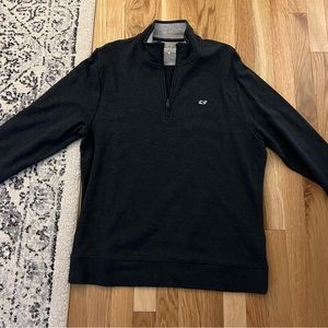 NWOT men’s size medium vineyard vines quarter zip. Removed tags but never wore.